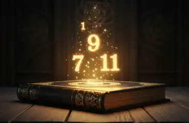 Открытая старинная книга по нумерологии, из которой поднимаются сияющие золотые цифры.